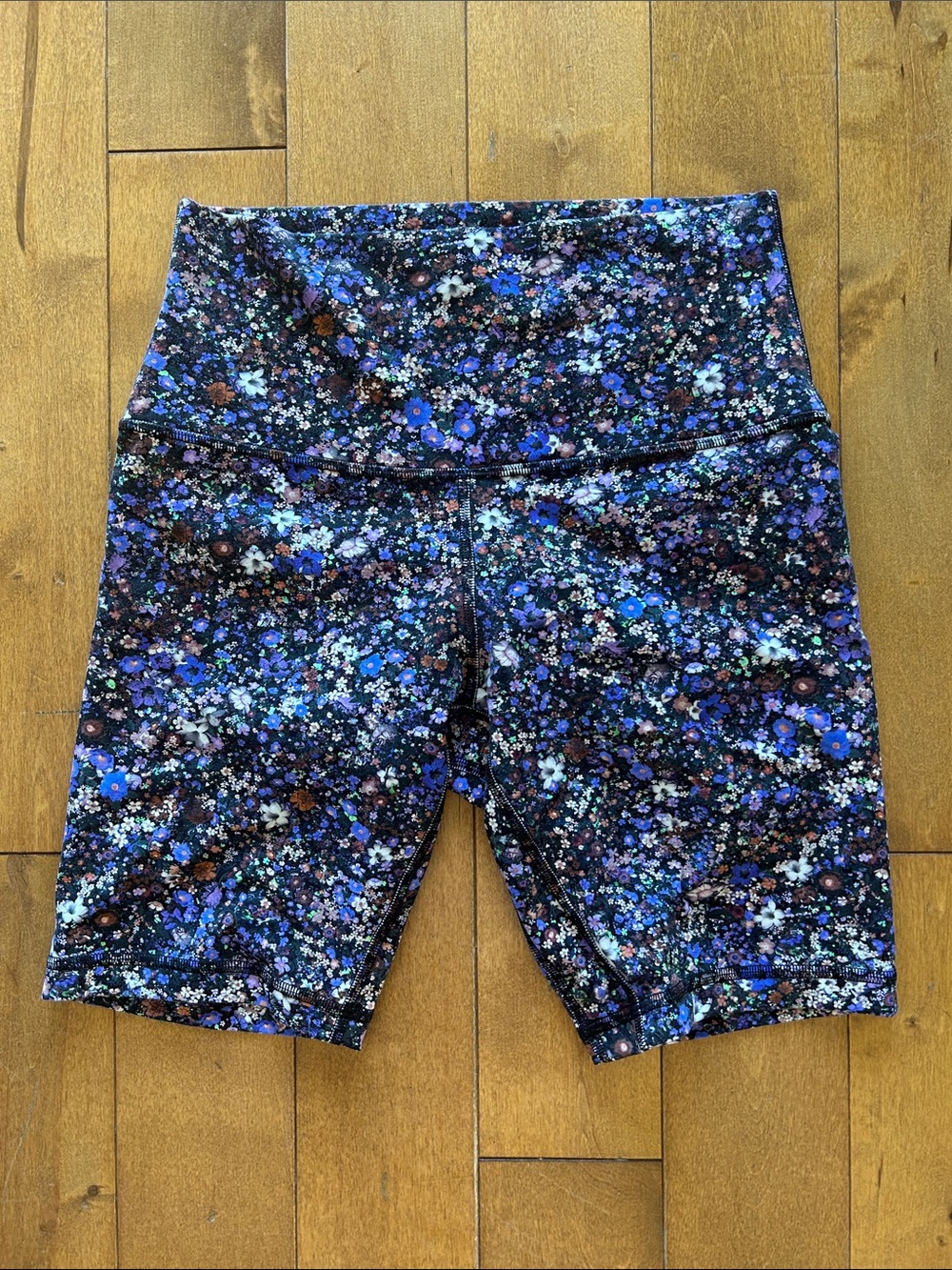 lululemon athletica Purple Floral Align Bike Shorts - Picture 4 of 6
